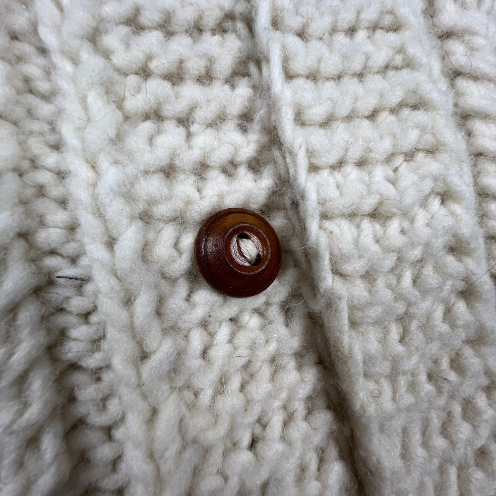 Vintage Hand‎ Knit Cardigan Sweater Mens L Cream Wool Cable Knit Ecuador C.C.H. - Picture 10 of 13